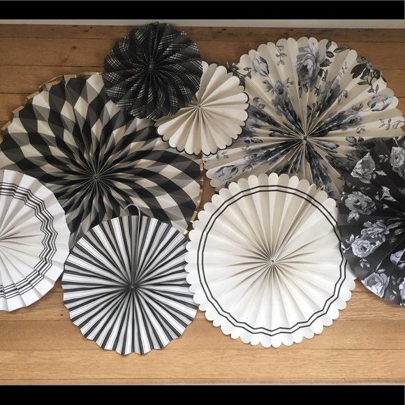 8 pack of black and white fans - Picture 2 of 5
